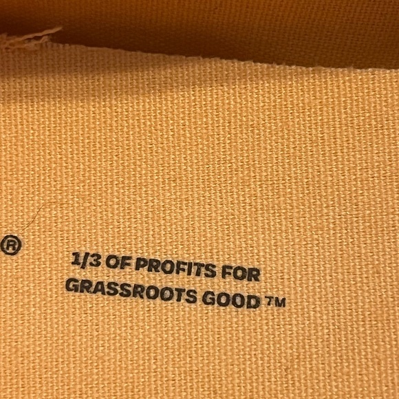 NWT Toms Women’s Alpargata Size 7 in Orange- Yellow Print - Picture 7 of 8